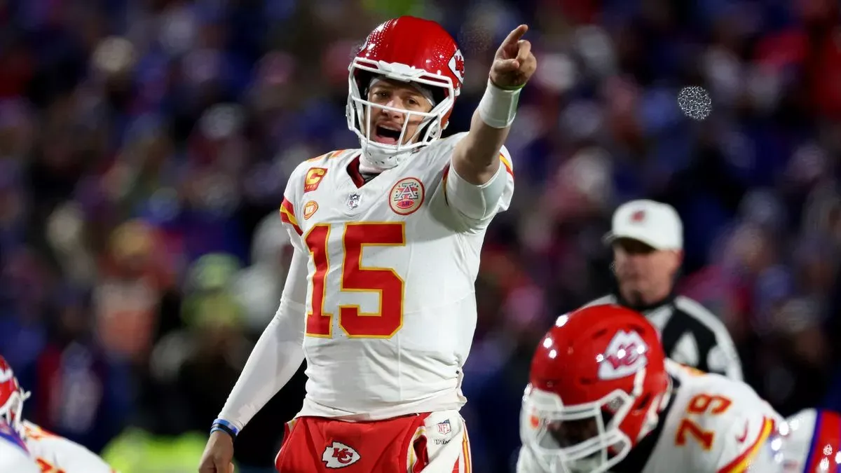 Patrick Mahomes Clutches Ninth Straight AFC West Win: Chiefs Edge Out Rivals in Thrilling Last-Minute Victory